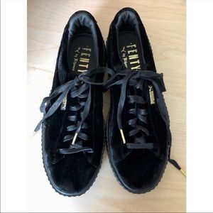 Black Rihanna Fenty Pumas
